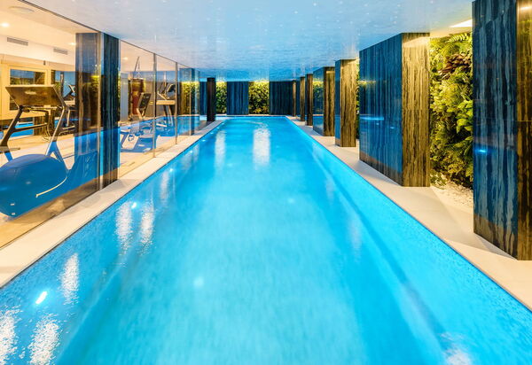 Chalet Smeraldo: Amenities, Balcony / Terrace / Patio, Hot Tub, Pool, Room Detail, Scenic View, Spring, Wellness, Winter