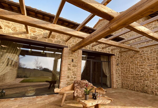 Villa Perfetta: all'aperto, Attività, Balcone / Terrazza / Patio, Caratteristiche, Cibo, Estate, Idromassaggio, Persone, Piscina, Primavera