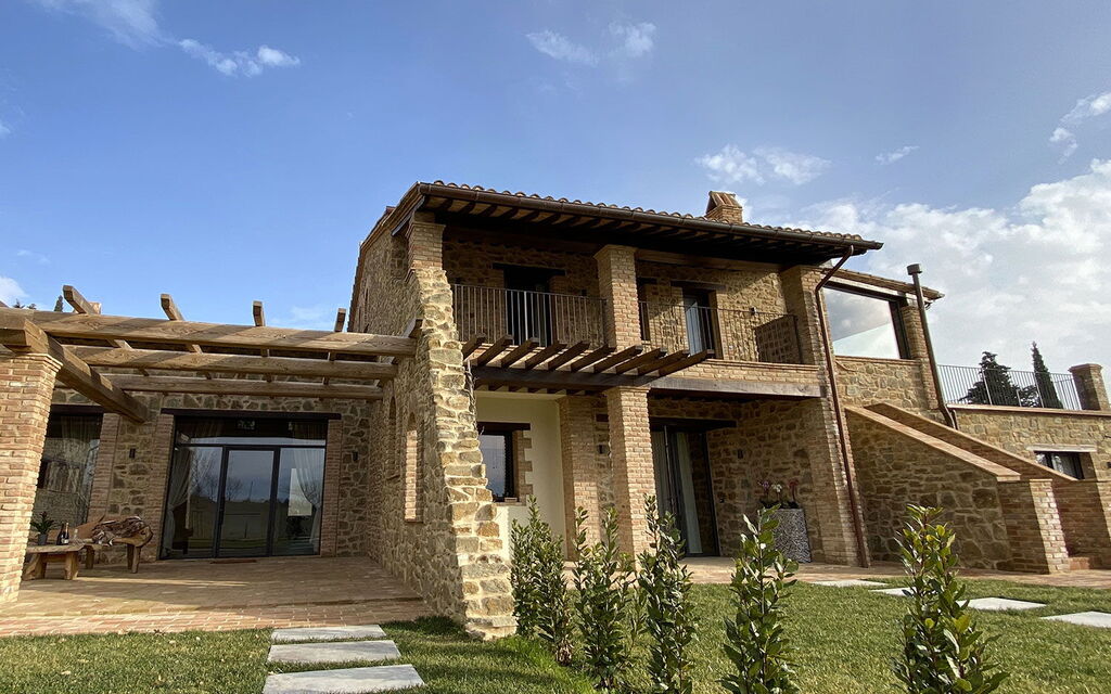 Villa Perfetta: Activities, Amenities, Balcony / Terrace / Patio, Food, Hot Tub, Outdoor, People, Pool, Spring, Summer