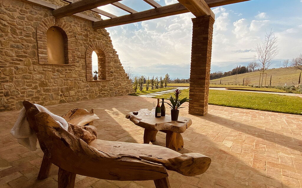 Villa Perfetta: Activities, Amenities, Balcony / Terrace / Patio, Food, Hot Tub, Outdoor, People, Pool, Spring, Summer