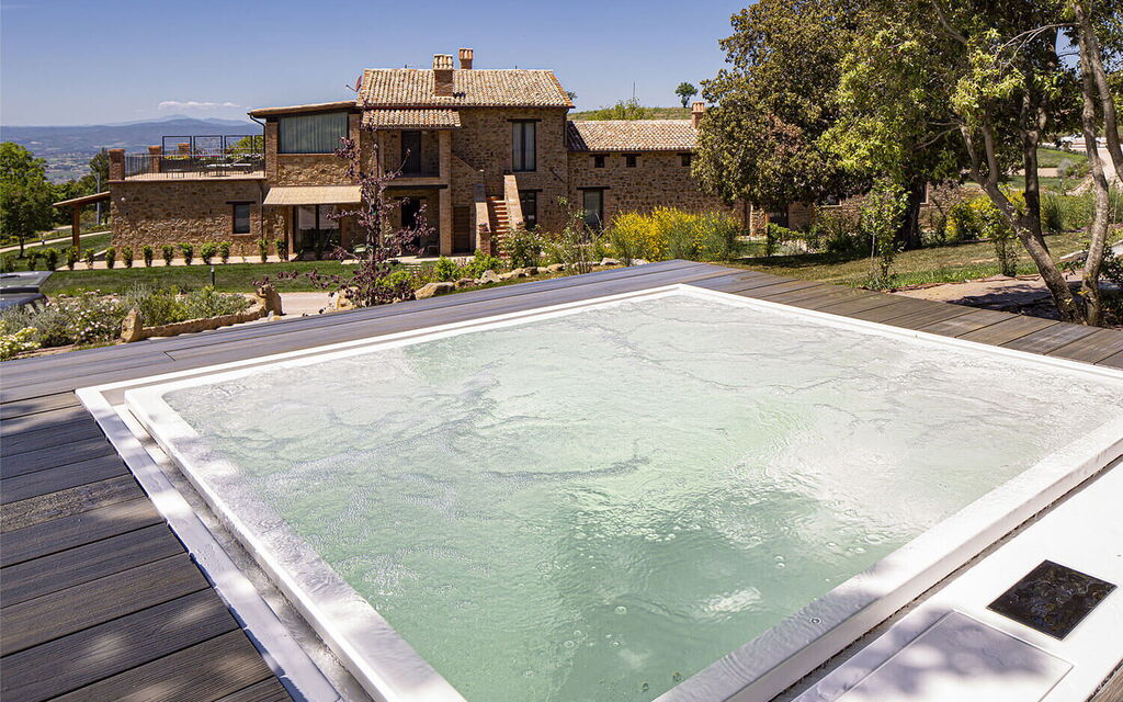 Villa Perfetta: Activities, Amenities, Balcony / Terrace / Patio, Food, Hot Tub, Outdoor, People, Pool, Spring, Summer