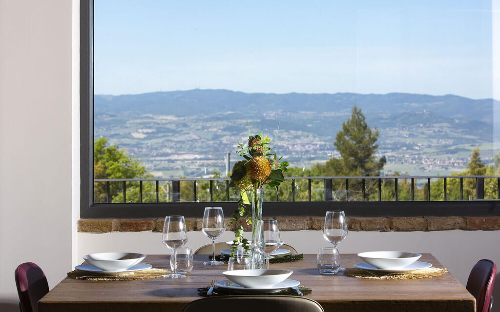 Villa Perfetta: Activities, Amenities, Balcony / Terrace / Patio, Food, Hot Tub, Outdoor, People, Pool, Spring, Summer