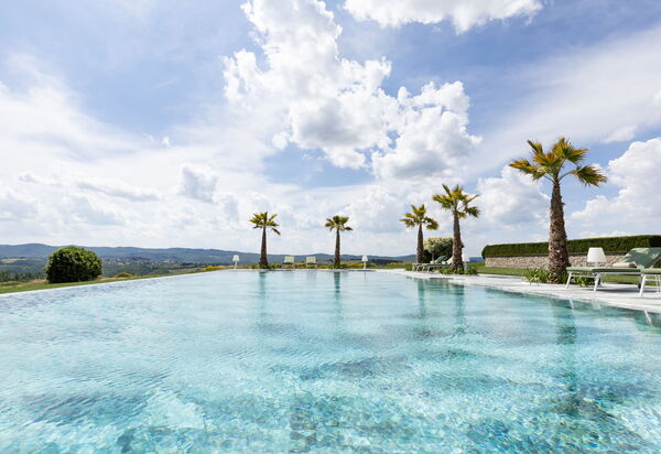 Villa Delle Vigne: Building Exterior, Hot Tub, Main Entrance, Planimetry, Spring, Summer, Wellness