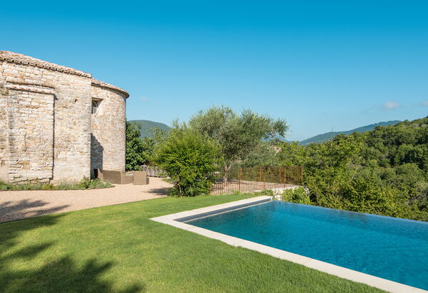 Villa Tognazzi: Attività, Balcone / Terrazza / Patio, Benessere, Caratteristiche, Estate, Giardino, Piscina, Primavera, Servizi, Vista Panoramica