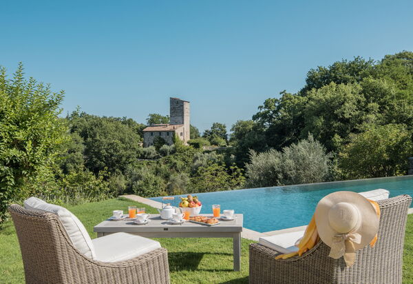 Villa Tognazzi: Attività, Balcone / Terrazza / Patio, Benessere, Caratteristiche, Estate, Giardino, Piscina, Primavera, Servizi, Vista Panoramica