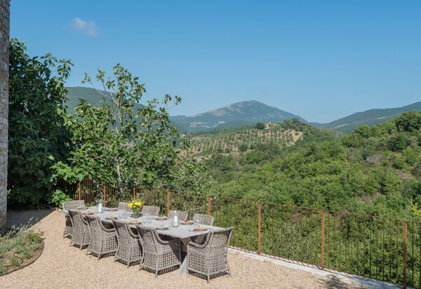 Villa Tognazzi: Attività, Balcone / Terrazza / Patio, Benessere, Caratteristiche, Estate, Giardino, Piscina, Primavera, Servizi, Vista Panoramica