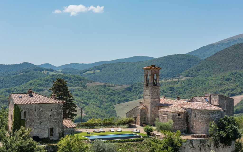 Villa Tognazzi: Attività, Balcone / Terrazza / Patio, Benessere, Caratteristiche, Estate, Giardino, Piscina, Primavera, Servizi, Vista Panoramica