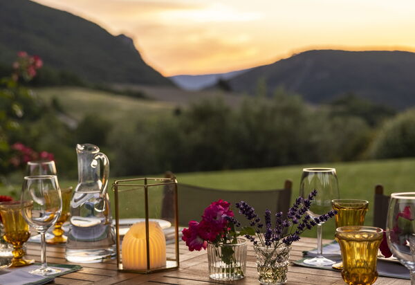 Villa Camino: Attività, Balcone / Terrazza / Patio, Caratteristiche, Estate, Esterni, Piscina, Primavera