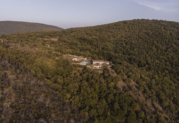 Villa Montini: Attività, Balcone / Terrazza / Patio, Benessere, Caratteristiche, Estate, Esterni, Giardino, Piscina, Primavera, Servizi