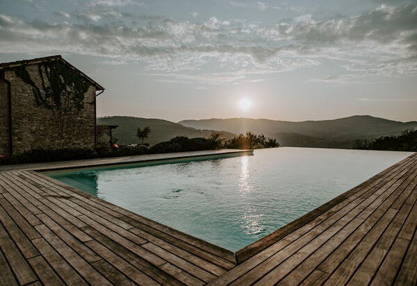 Villa Montini: Attività, Balcone / Terrazza / Patio, Benessere, Caratteristiche, Estate, Esterni, Giardino, Piscina, Primavera, Servizi