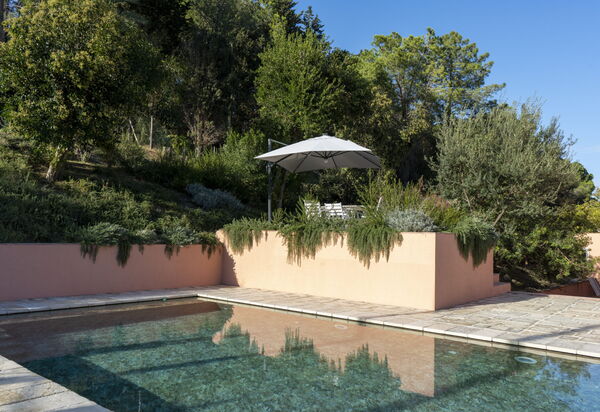 Villa Elvira: Attività, Balcone / Terrazza / Patio, Benessere, Caratteristiche, Entrata Principale, Estate, Esterni, Giardino, Piscina, Primavera