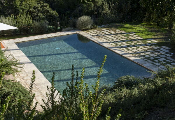 Villa Elvira: Attività, Balcone / Terrazza / Patio, Benessere, Caratteristiche, Entrata Principale, Estate, Esterni, Giardino, Piscina, Primavera