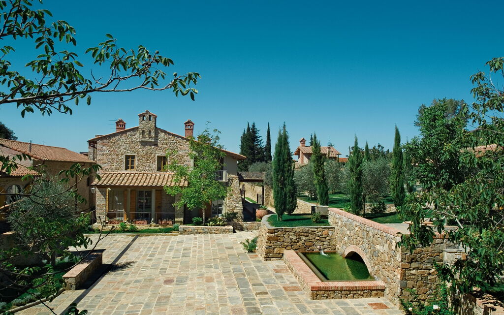 Villa Dell'arte 46: Attività, Balcone / Terrazza / Patio, Caratteristiche, Dettagli della stanza, Estate, Esterni, Giardino, Idromassaggio, Piscina, Primavera, Servizi, Shopping