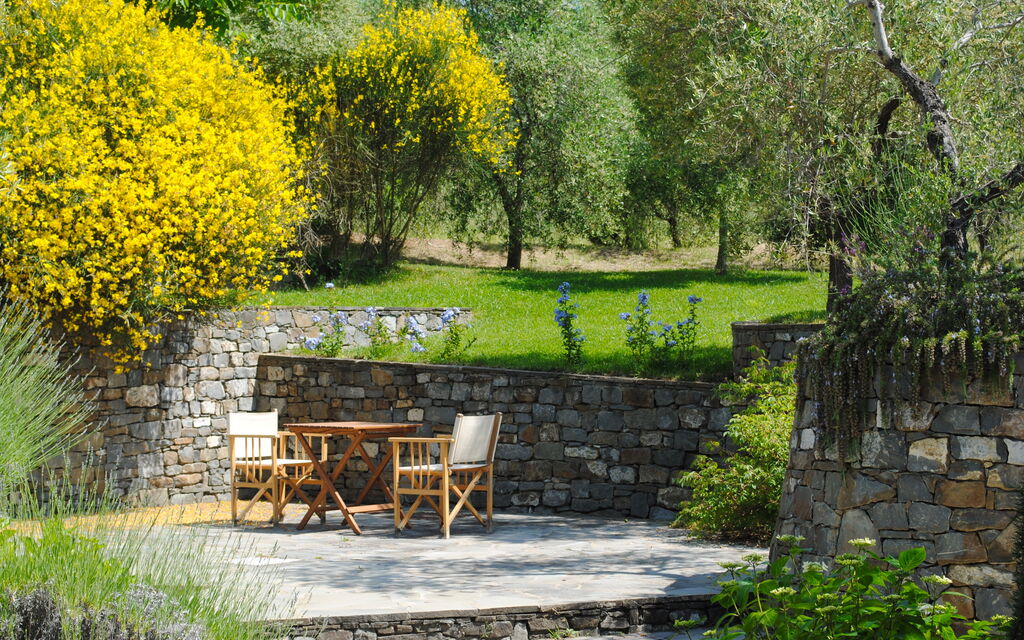 Villa Dell'arte 46: Attività, Balcone / Terrazza / Patio, Caratteristiche, Dettagli della stanza, Estate, Esterni, Giardino, Idromassaggio, Piscina, Primavera, Servizi, Shopping