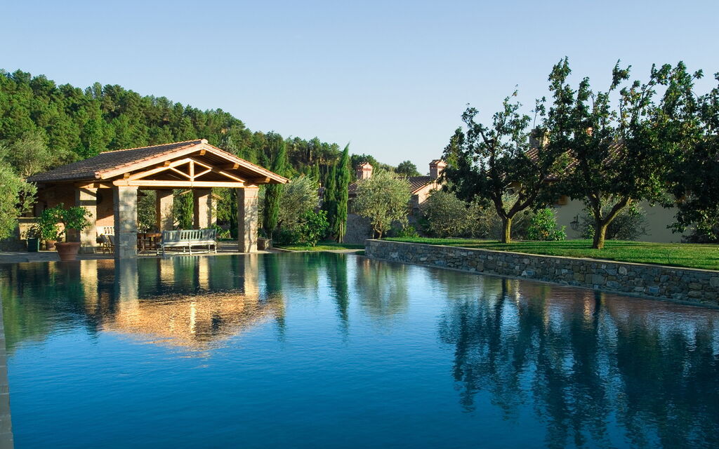 Villa Dell'arte 46: Attività, Balcone / Terrazza / Patio, Caratteristiche, Dettagli della stanza, Estate, Esterni, Giardino, Idromassaggio, Piscina, Primavera, Servizi, Shopping