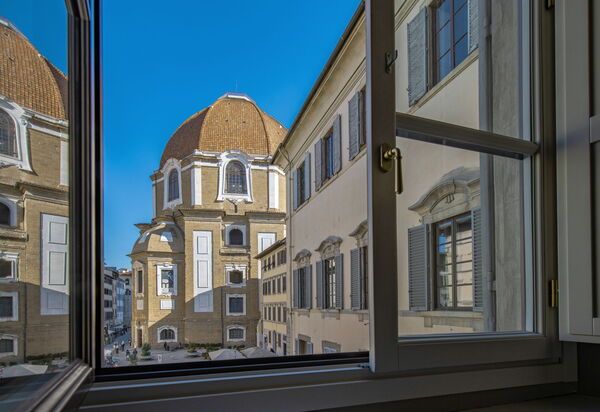 Clemente Apartment: Autumn, Building Exterior, Spring, Summer