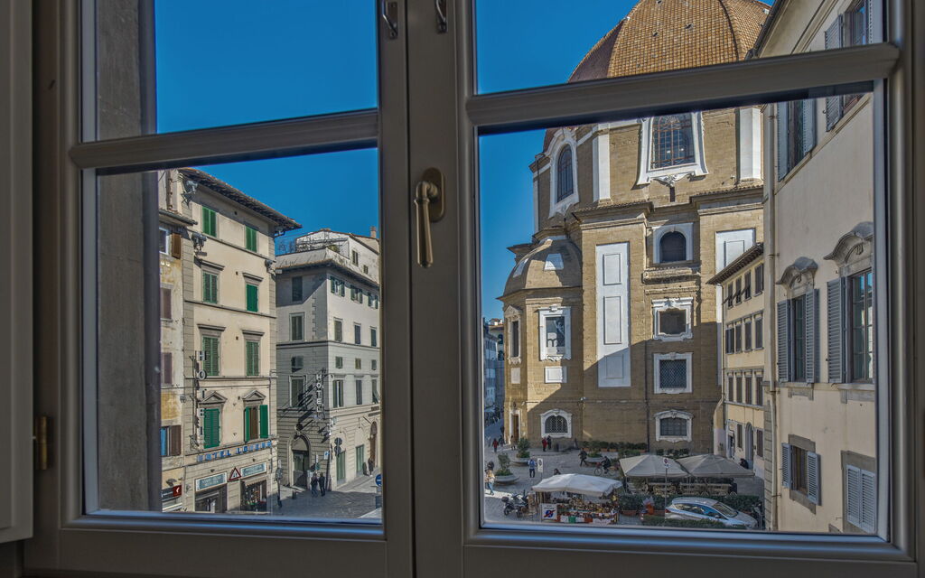 Clemente Apartment: Autumn, Building Exterior, Spring, Summer