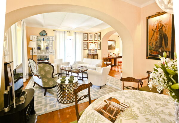 Villa Bellaria: Attività, Balcone / Terrazza / Patio, Benessere, Caratteristiche, Entrata Principale, Estate, Esterni, Piscina, Primavera