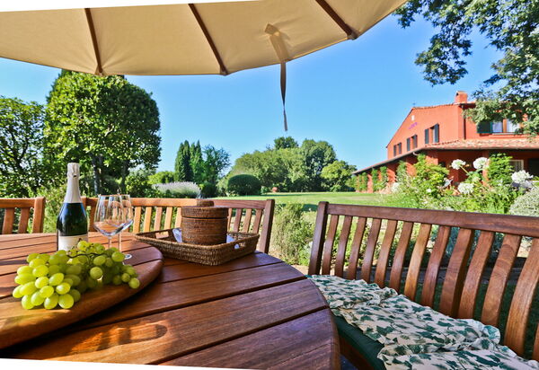 Villa Bellaria: Attività, Balcone / Terrazza / Patio, Benessere, Caratteristiche, Entrata Principale, Estate, Esterni, Piscina, Primavera
