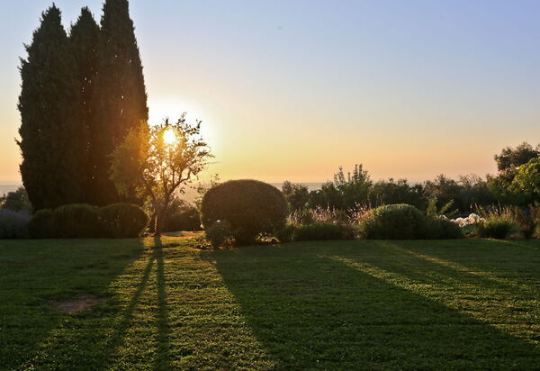Villa Bellaria: Attività, Balcone / Terrazza / Patio, Benessere, Caratteristiche, Entrata Principale, Estate, Esterni, Piscina, Primavera
