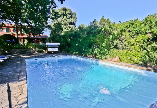 Villa Bellaria: Attività, Balcone / Terrazza / Patio, Benessere, Caratteristiche, Entrata Principale, Estate, Esterni, Piscina, Primavera
