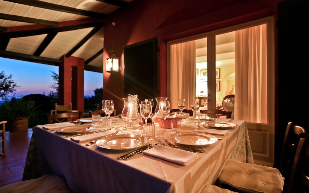 Villa Bellaria: Attività, Balcone / Terrazza / Patio, Benessere, Caratteristiche, Entrata Principale, Estate, Esterni, Piscina, Primavera