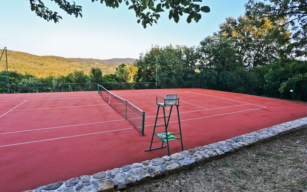 Villa Bellaria: Attività, Balcone / Terrazza / Patio, Benessere, Caratteristiche, Entrata Principale, Estate, Esterni, Piscina, Primavera