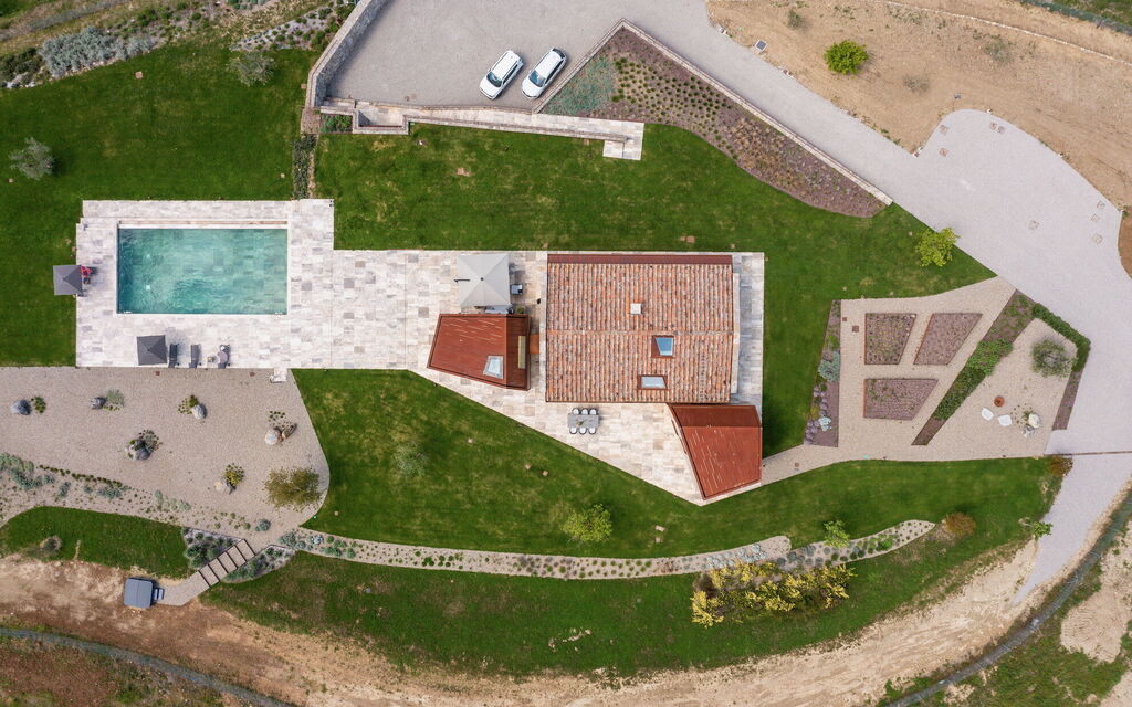 Villa Etro 6: Activities, Balcony / Terrace / Patio, Building Exterior, Pool, Spring, Summer