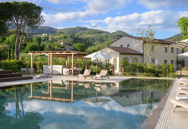 Villa Collalto 12: Attività, Balcone / Terrazza / Patio, Caratteristiche, Cibo, Entrata Principale, Estate, Esterni, Giardino, Primavera, Servizi