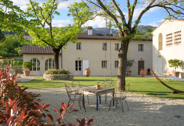 Villa Collalto 12: Attività, Balcone / Terrazza / Patio, Caratteristiche, Cibo, Entrata Principale, Estate, Esterni, Giardino, Primavera, Servizi