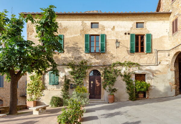 Villa Dorina: Attività, Balcone / Terrazza / Patio, Caratteristiche, Dettagli della stanza, Estate, Esterni, Piscina, Primavera
