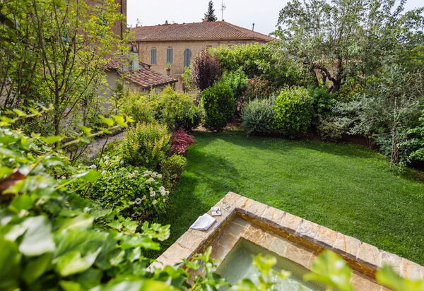 Villa Dorina: Attività, Balcone / Terrazza / Patio, Caratteristiche, Dettagli della stanza, Estate, Esterni, Piscina, Primavera