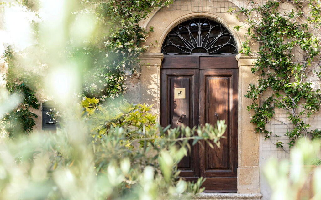Villa Dorina: Attività, Balcone / Terrazza / Patio, Caratteristiche, Dettagli della stanza, Estate, Esterni, Piscina, Primavera