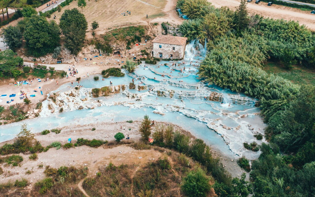 Villa Dorina: Attività, Balcone / Terrazza / Patio, Caratteristiche, Dettagli della stanza, Estate, Esterni, Piscina, Primavera