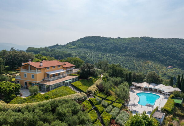 Villa Coraline 15: Attività, Balcone / Terrazza / Patio, Caratteristiche, Entrata Principale, Estate, Esterni, Giardino, Piscina, Primavera