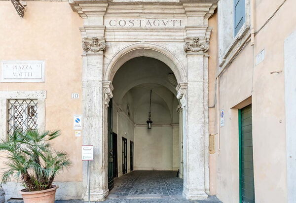 Traviata Escape Apartment