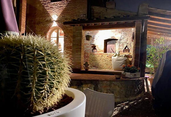 Villa Pellico: Attività, Dettagli della stanza, Estate, Esterni, Primavera, Servizi