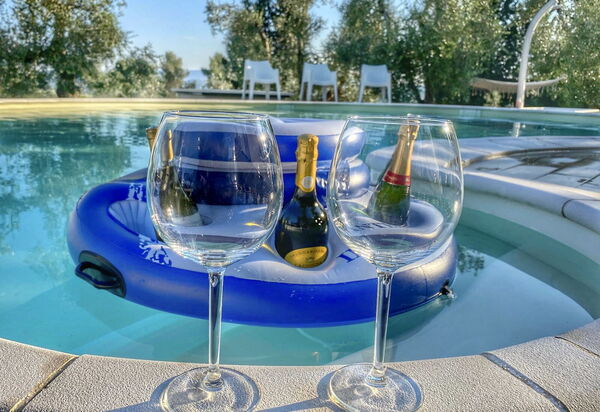 Villa Pellico: Attività, Dettagli della stanza, Estate, Esterni, Primavera, Servizi