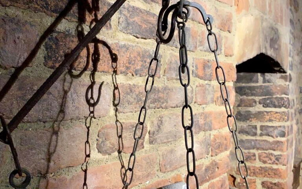 Villa Pellico: Activities, Building Exterior, Facilities, Room Detail, Spring, Summer