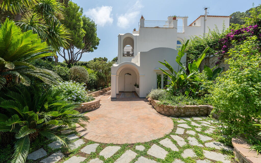 Villa Gotti: Benessere, Entrata Principale, Estate, Esterni, Giardino, Idromassaggio, Piscina, Planimetria, Primavera