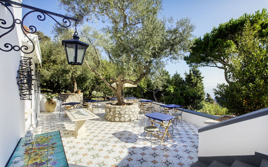 Villa Carola: Activities, Balcony / Terrace / Patio, Pool, Spring, Wellness