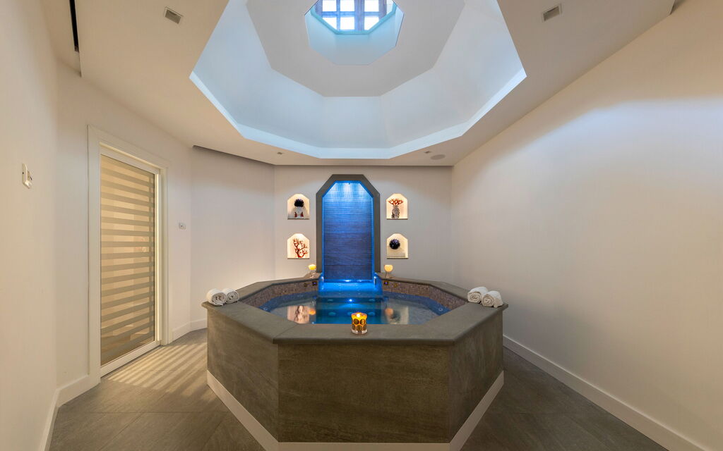 Villa Sorrentino: Activities, Building Exterior, Facilities, Garden, Pool, Spring, Summer, Wellness