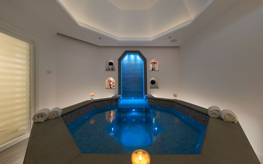 Villa Sorrentino: Activities, Building Exterior, Facilities, Garden, Pool, Spring, Summer, Wellness