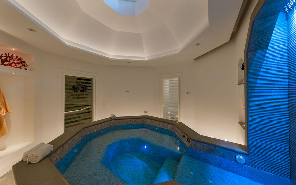 Villa Sorrentino: Activities, Building Exterior, Facilities, Garden, Pool, Spring, Summer, Wellness