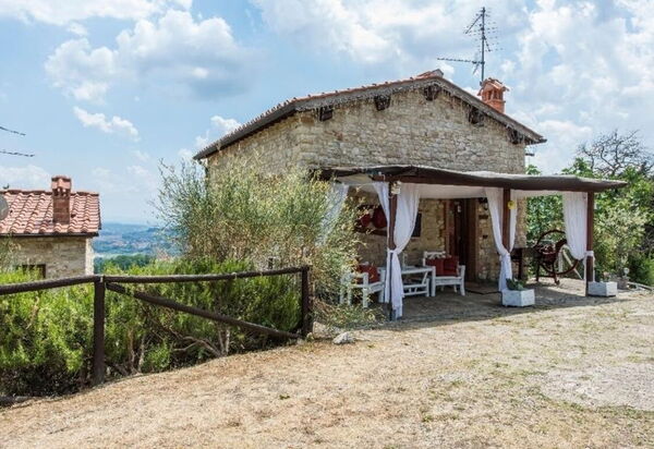 Villa Dallara: Amenities, Building Exterior, Garden, Pool, Spring, Summer, Wellness