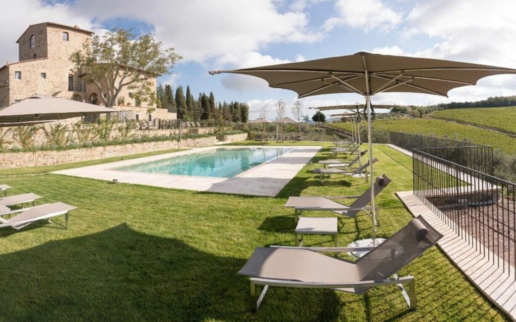 Villa Torre Merla: all'aperto, Balcone / Terrazza / Patio, Caratteristiche, Estate, Esterni, Piscina, Primavera, Servizi, Vista Panoramica