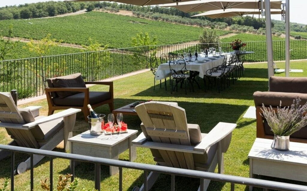 Villa Torre Merla: all'aperto, Balcone / Terrazza / Patio, Caratteristiche, Estate, Esterni, Piscina, Primavera, Servizi, Vista Panoramica