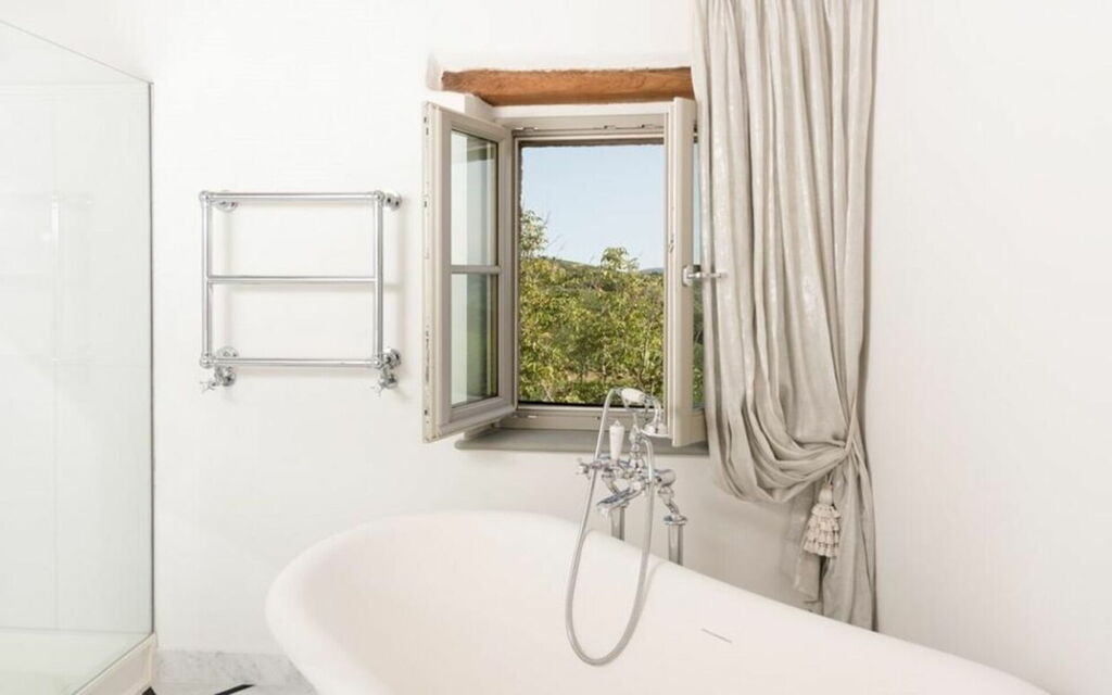 Villa Torre Merla: all'aperto, Balcone / Terrazza / Patio, Caratteristiche, Estate, Esterni, Piscina, Primavera, Servizi, Vista Panoramica