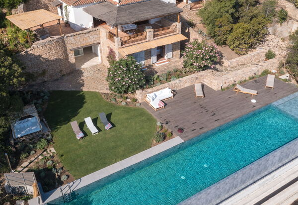 Villa Rosmarino: Attività, Balcone / Terrazza / Patio, Benessere, Caratteristiche, Estate, Esterni, Piscina, Primavera