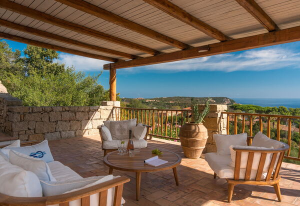 Villa Rosmarino: Attività, Balcone / Terrazza / Patio, Benessere, Caratteristiche, Estate, Esterni, Piscina, Primavera